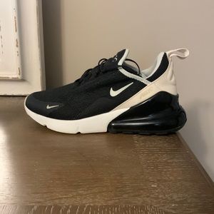 Nike Air Max 270 Woman’s